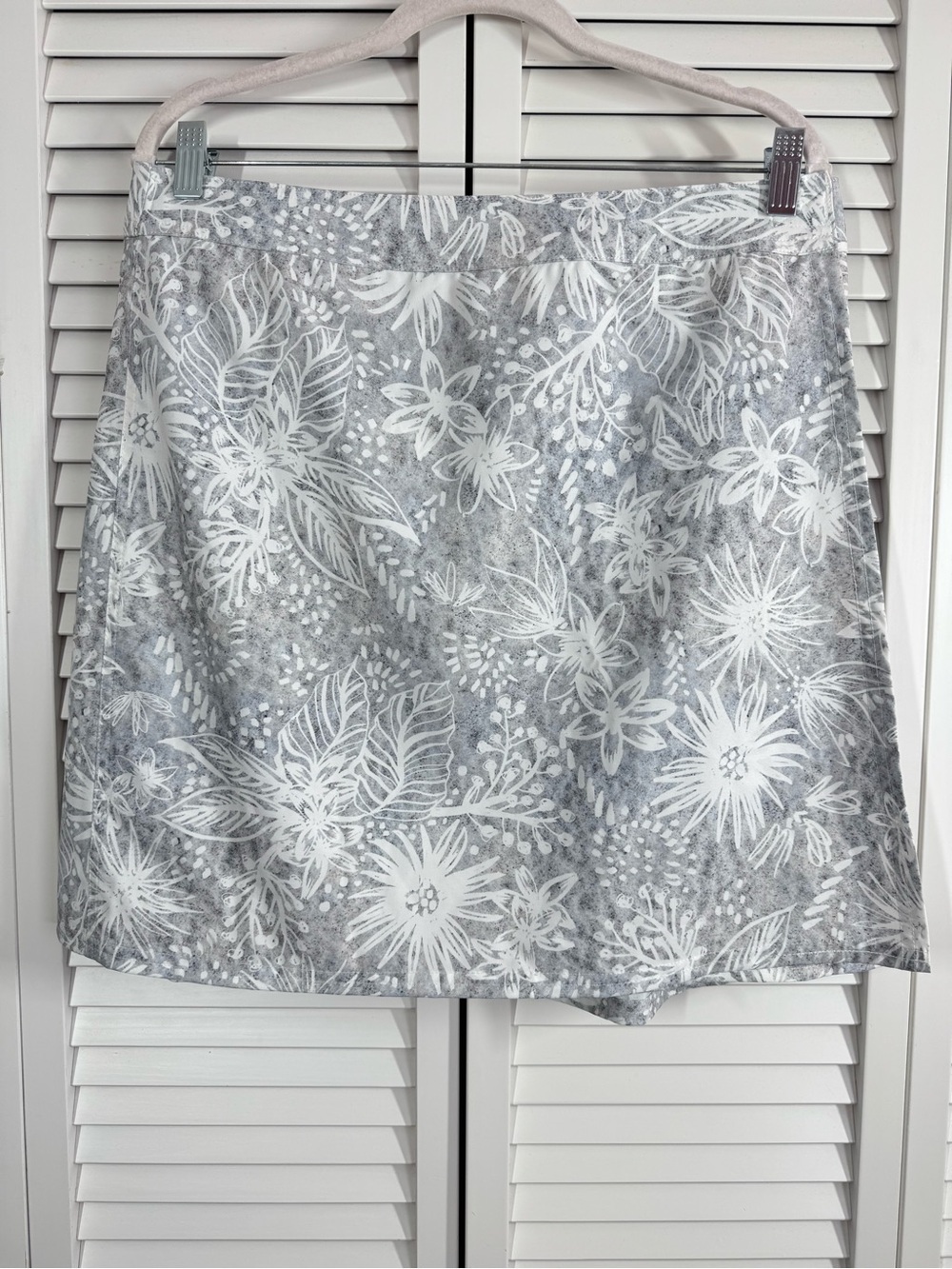 RipSkirt Hawaii Wrap Mini Skirt Floral Length 1 Beach Cover Up White Grey Large